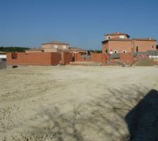 Elévation des murs en briques vu sur l'Est