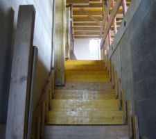 Coffrage de l'escalier du sous-sol terminé
