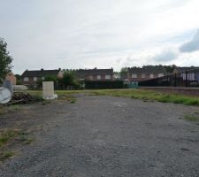 Terrain apr&egrave;s d&eacute;broussaillage