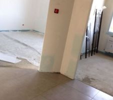 CARRELAGE EN COURS - DÉGAGEMENT ETAGE