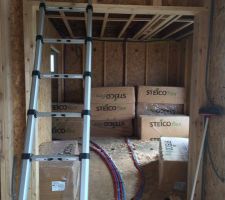 Stockage de la laine de bois en panneaux