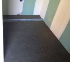 Sol de la douche &agrave; l'italienne