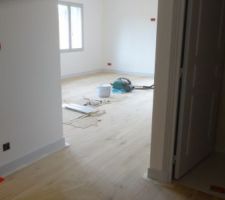 Antichambre : peintures finies, dressing ciré