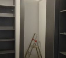 D&eacute;but du montage du dressing