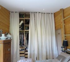 Nouveaux rideaux de penderie