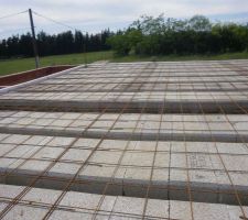 Plancher de l'étage prêt.