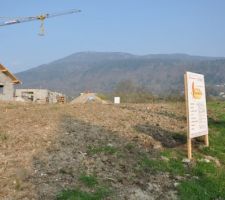 Notre parcelle vue depuis la route.