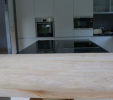 Plan table cuisine en cedre avant protection