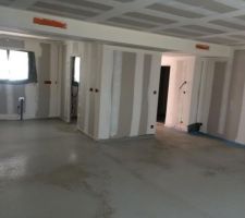 Chape liquide coul&eacute;e