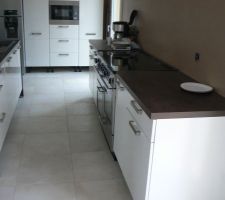 Il y a plus d'1m entre l'il&ocirc;t et le piano, &ccedil;a passe tr&egrave;s bien