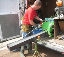 Mesure de la longueur de la gouttière au fur et à mesure de sa sortie