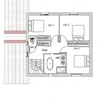 Plan de l'étage. Salle de bain avec porte coulissante à galandage pour gagner de l'espace.