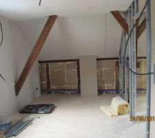 1ère chambre au 2ème étage