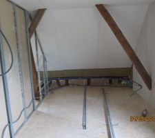 2ème chambre au 2ème étage