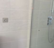 Début installation du pare douche