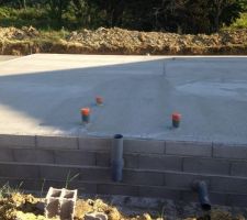 Attentes pour arrivée et évacuations d'eau