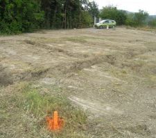 La maison est implant&eacute;e, les fouilles creus&eacute;es.