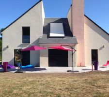 Debut de l'ammenagement
manque la table et les chaises pour l'apero