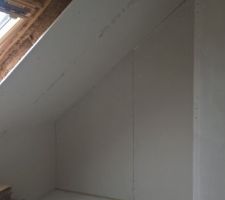 Chambre 2 pratiquement terminée.