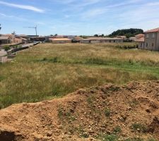 Terrain vu de la chambre des filles