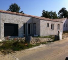 Porte de garage posée, très très sympa !!!