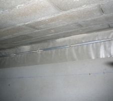 Lisse placé au sol avec film anti humidité