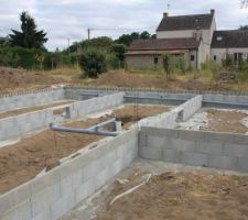 Vide sanitaire avec passage des gaines et des tuyaux eaux usées