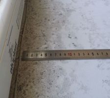 Laitance contre les murs : 10cm