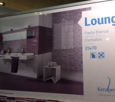 Keraben Lounge Blanc et mauve pour la salle de bain de nos filles