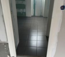 Carrelage salle de bain de l'étage