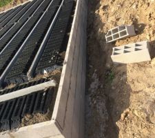 22/07/15 : vide sanitaire OK côté droit de la maison