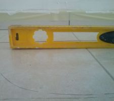 C'est un niveau de 80 cm... avec celuide 6m le r&eacute;sultat est encore plus flagrant