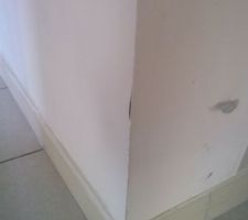 Coin de mur cass&eacute;