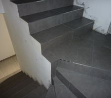Carrelage de l'escalier