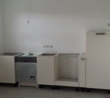 Montage de la cuisine, Ca commence a prendre forme.!
