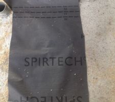 écran toiture: Constitué d'un film perméable à la vapeur d'eau, protégé par deux films de non-tissé en polypropylène, SPIRTECH®