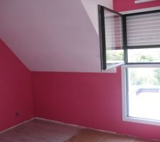 Peinture de la chambre de la petite.