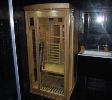 Nouvelles photos salle de bain n° 2 fini avec sauna