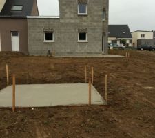Terrasse et dalle abris de jardin côté nord