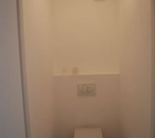 Toilettes à l'étage