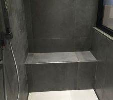 Idée pour un banc pour la douche de la salle de bain