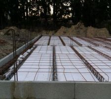 Le vide sanitaire est fait, maintenant, place au plancher