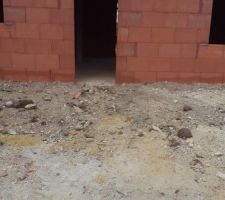 Remblaiement contour de la maison  terminé