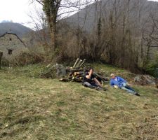 Pendant le nettoyage l'aide des amis et la famille il va en falloir!!