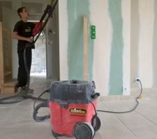 Pon&ccedil;age des bandes avec la girafe.