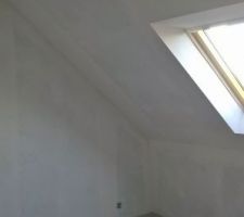 Jour 1 : Sous-couche de la chambre 2 faite.