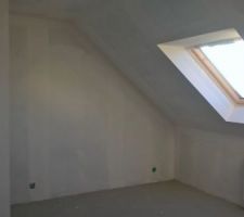 Jour 1 : Sous-couche de la chambre 4 faite.