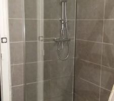 Paroi de douche posée :)