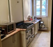 Pose des meubles de cuisine et un nouveau piano de cuisson...