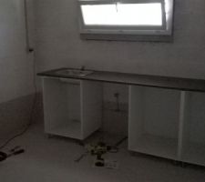 Début montage meubles buanderie